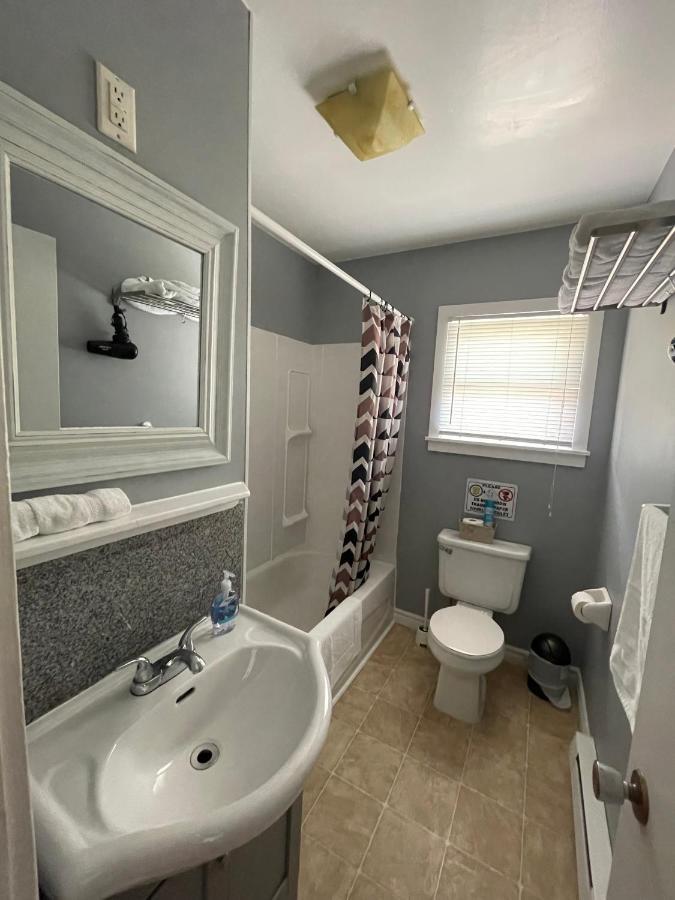 Auberge Restwell Motel Berrys Mills ภายนอก รูปภาพ