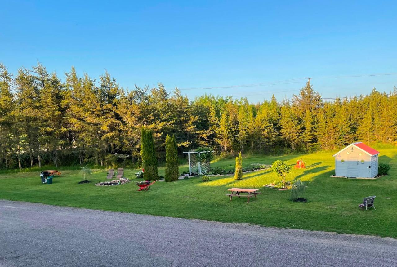 Auberge Restwell Motel Berrys Mills ภายนอก รูปภาพ