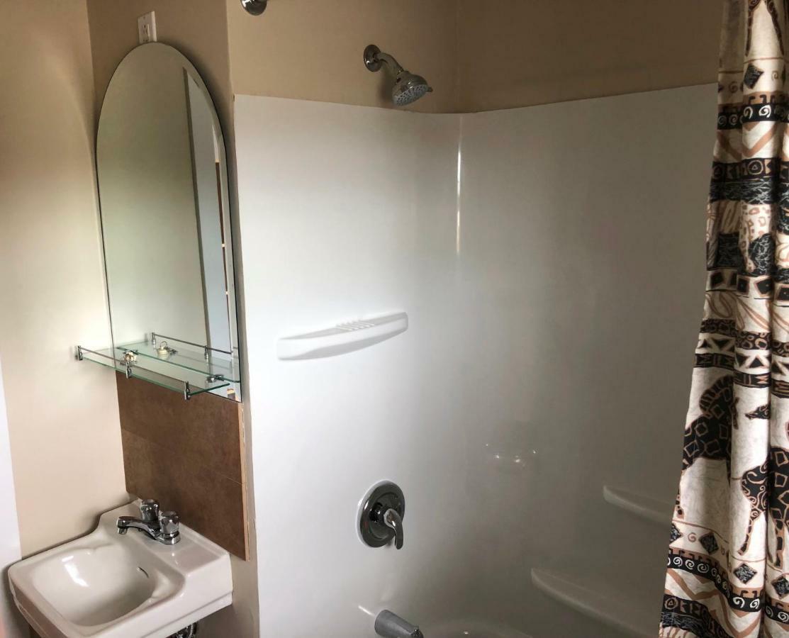 Auberge Restwell Motel Berrys Mills ภายนอก รูปภาพ