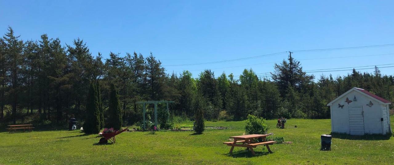 Auberge Restwell Motel Berrys Mills ภายนอก รูปภาพ